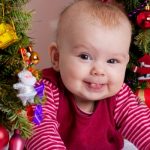 El árbol de Navidad y el bebé