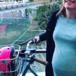 La ministra que llegó en bicicleta para dar a luz